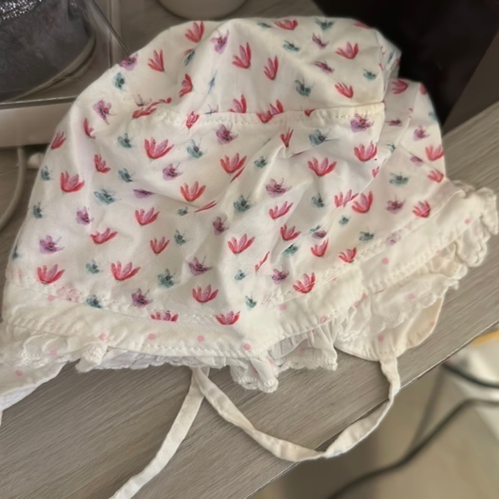 Baby hat size 0-6 m